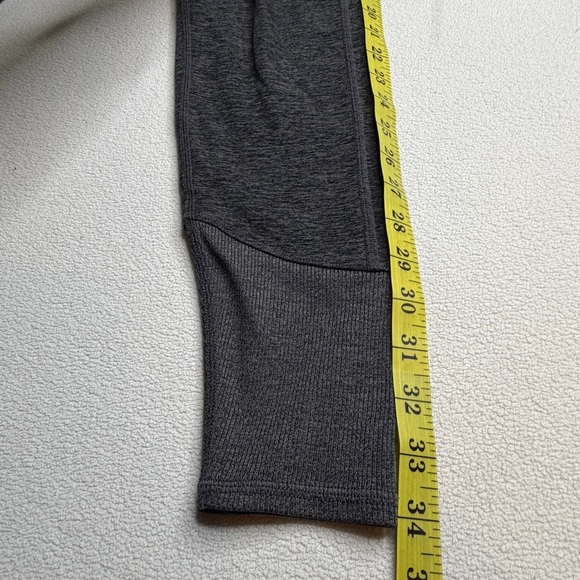 Alo Yoga High-Waist Alosoft Lounge Legging - Picture 11 of 12